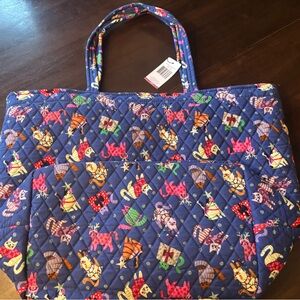 Vera Bradley Essential Grand Tote in Catnip Christmas NWT!